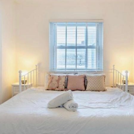 Stunning 2 Bedroom Flat Camden Londyn Zewnętrze zdjęcie