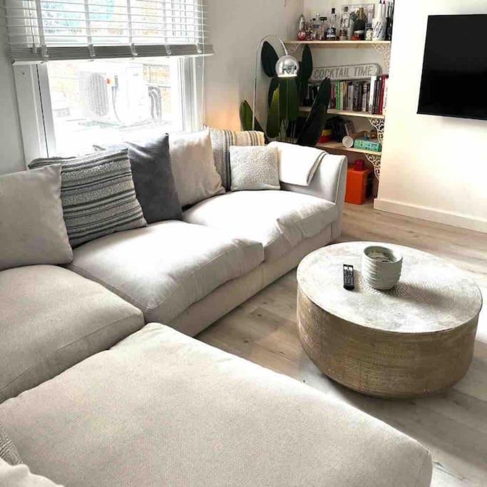 Stunning 2 Bedroom Flat Camden Londyn Zewnętrze zdjęcie